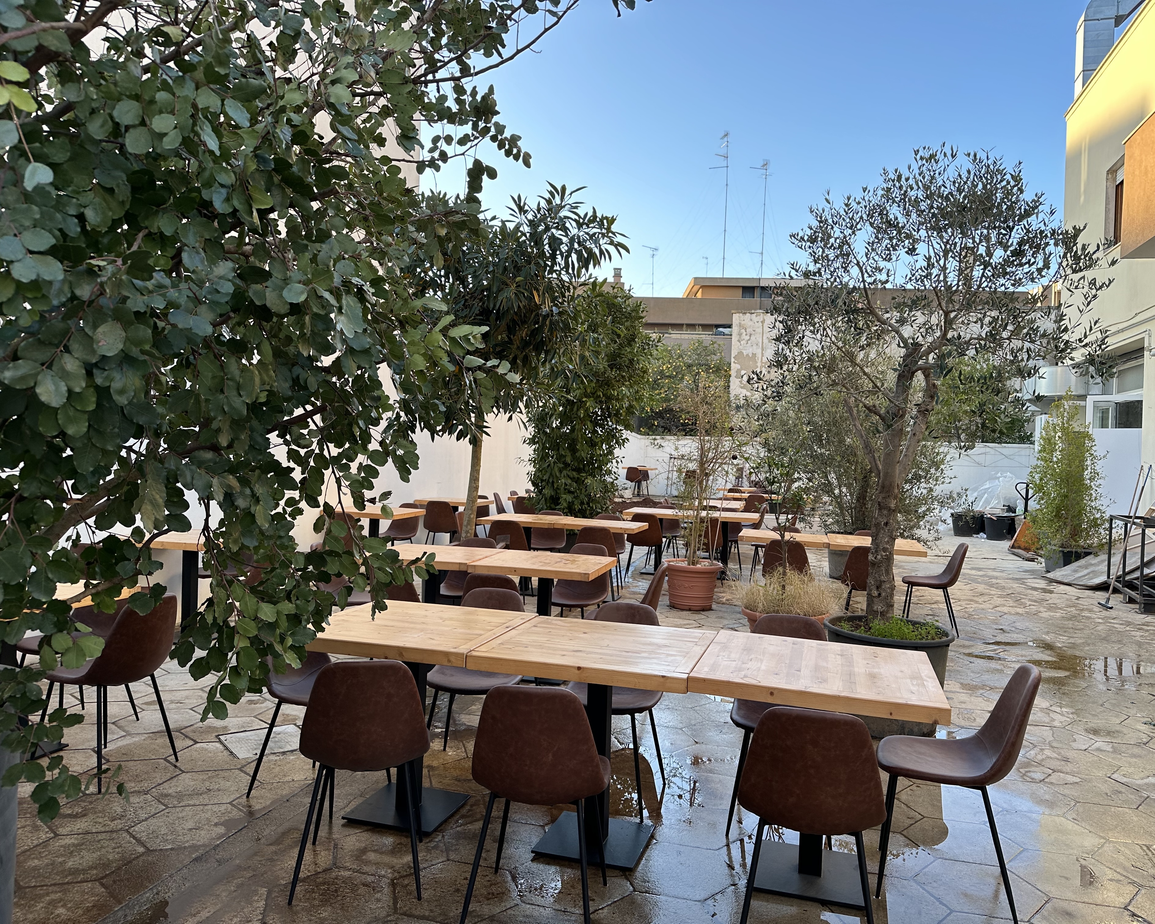 Interni dello steak and fish restaurant Il Bacaro & Zio Pesce a Lecce